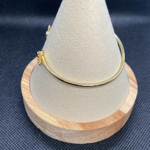 ⭐️ALEX AND ANI⭐️Palm Flex Cuff in Shiny Gold/NWT - Picture 4 of 9